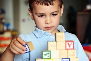 Autizam nije bolest, već oblik drugačijeg odgovora na svijet koji nas okružuje