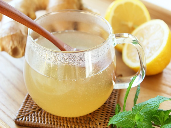 Čaj od đumbira - pomaže protiv prehlade i kašlja, olakšava mršavljenje i ublažuje bolove