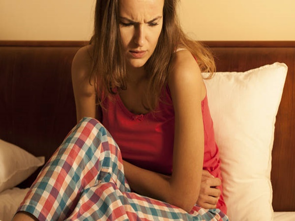 Kako liječiti PMS: Zaustavite bol, nadutost i nervozu ljekovitim biljkama