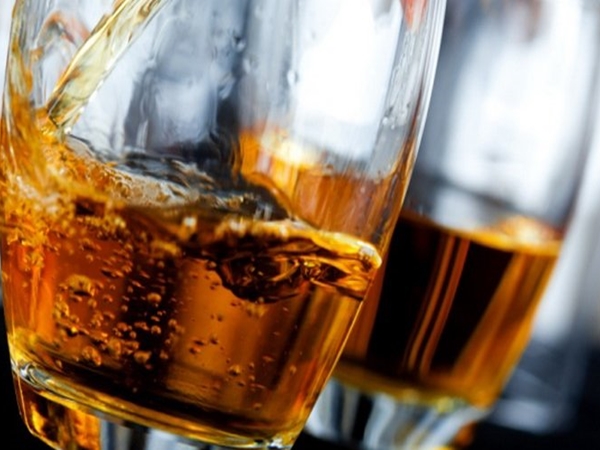Tri do pet čašica alkohola sedmično smanjuje rizik od infarkta