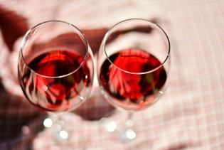Crveno vino u službi zdravlja i ljepote: Čuva srce i odlično je sredstvo za njegu kože