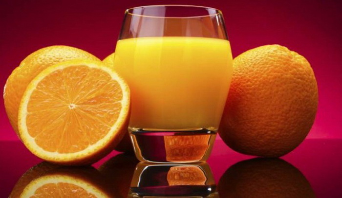 Čaša soka od narandže dnevno protiv demencije