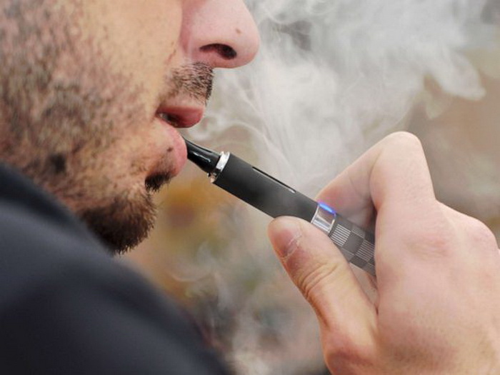 Američka Agencija za hranu i lijekove prvi put odobrila prodaju e-cigareta