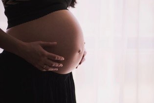 Amerikanka ima rijetku anomaliju: Zbog 'duple materice' se porodila dva puta u dva dana