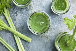 Tri zdravstvene dobrobiti soka od celera