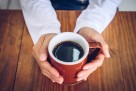 Ljekar upozorava da trebamo prestati piti kafu ako imamo ova tri simptoma