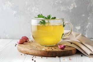 Povrtni čaj koji smanjuje kiselost u tijelu