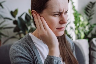 Zujanje u ušima čest problem: Može biti bezazlen, ali i opasan
