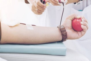 Banja Luka nagrađuje dobrovoljne davaoce krvi besplatnim parkingom
