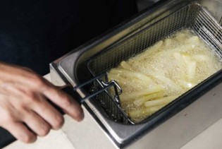 Kako očistiti fritezu od masnoće