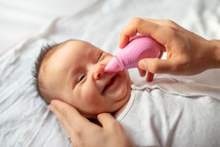 Riječi struke: Kako bebama očistiti nos na pravilan način