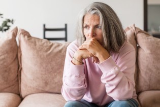 Da li je rana menopauza rizik od demencije?
