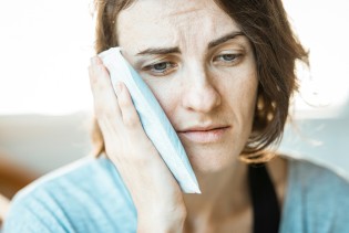 Prirodni tretmani za bol u uhu: Ublažavanje nelagode bez hemikalija