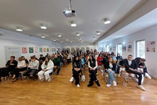 Mostar: Održana javna tribina 'Prehrana mladih - izazovi savremenog doba'