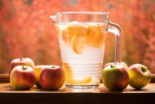 Evo zašto je dobro popiti vodu s okusom jabuke i cimeta