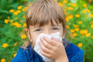 Dječije alergije na hranu: Identifikacija simptoma, dijagnoza i upravljanje alergijskim reakcijama