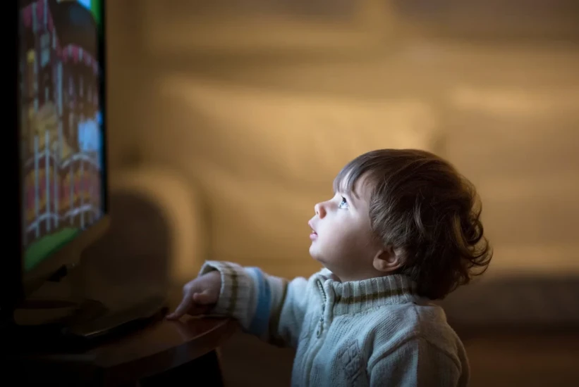 Izloženost djece ekranima usporava razvoj govora
