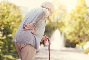 Prevencija osteoporoze kod žena u starosti: Pet ključnih savjeta za očuvanje zdravlja kostiju