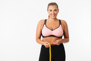 Vježbe za stomak u menopauzi: Kako smanjiti tvrdoglave masne naslage?