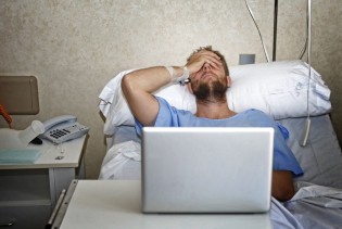 Pretražili ste simptome na internetu: Zašto to nikako ne smijete reći svome doktoru?
