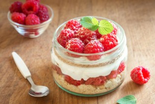 Diabetes friendly: Proteinski cheesecake s malinama u čašici