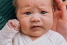 Zašto neke bebe odbijaju dodir? Povlačenje kao znak senzorne disfunkcije