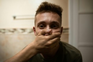 Rana trauma vodi ka prejedanju u adolescenciji