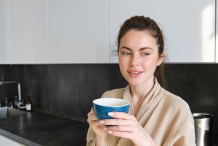 Prirodni recept za žene koje žele postati majke – isprobajte ovaj moćni čaj!