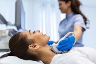 Hipertireoza: Uzroci, simptomi i prirodni pristup liječenju