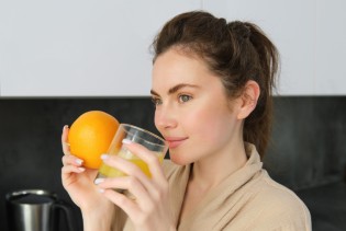 Rani znakovi nedostatka vitamina C koje ne biste smjeli zanemariti