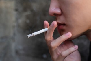 U BiH puši svaki treći građanin: Mladi u sve većem riziku