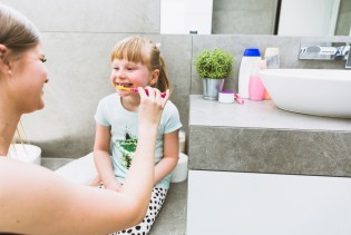 Zašto je fluor u vodi dobar za zdravlje zuba i razvoj djeteta?