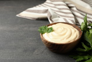 Majoneza na tanjiru, bore na licu? Šta kaže nauka?