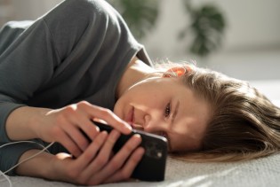 Od lajkova do stresa: Kako društvene mreže utiču na vaš mozak