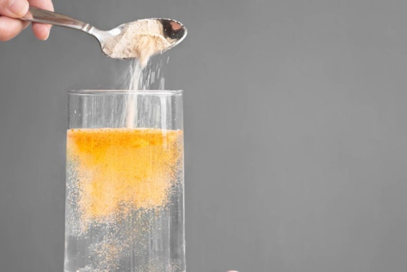 Šta stvarno pijemo kada pravimo Cedevitu? Otkrivamo tajne praškastih sokova