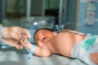 Neonatolozi razvili uređaj koji produžava fetalni razvoj