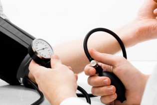 Kako prirodno smiriti nagli skok pritiska?