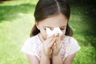 Sezonske alergije kod djece: Kako prepoznati prve simptome u proljeće?