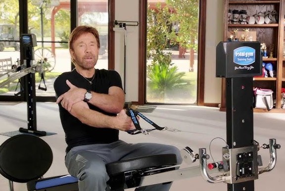 Kako je Chuck Norris ostao u formi i u poznim godinama