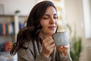 Volite kafu? Ove navike vam potajno kvare energiju i san
