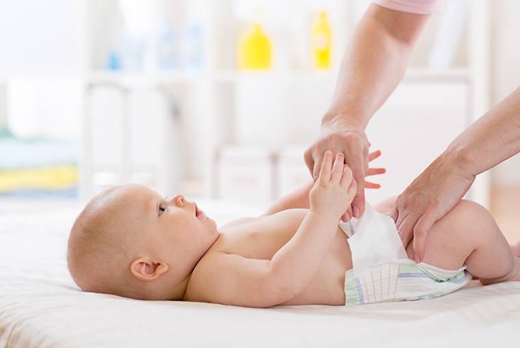 Boja stolice kod beba: Šta je normalno, a šta znak za brigu?