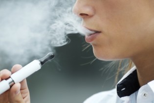Manje štetno ne znači bezopasno: Stručnjaci upozoravaju na e-cigarete