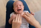 Baca hranu, vrišti i ne miruje? Stručnjaci kažu da su to znakovi zdravog razvoja bebe