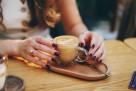 Koliko šolja kafe dnevno je zaista zdravo? Odgovor zavisi od vaših godina