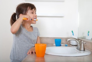 Kako pretvoriti pranje zuba u igru kojoj se djeca raduju?